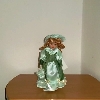 bambola da collezione verde