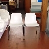 2 sedie bianche